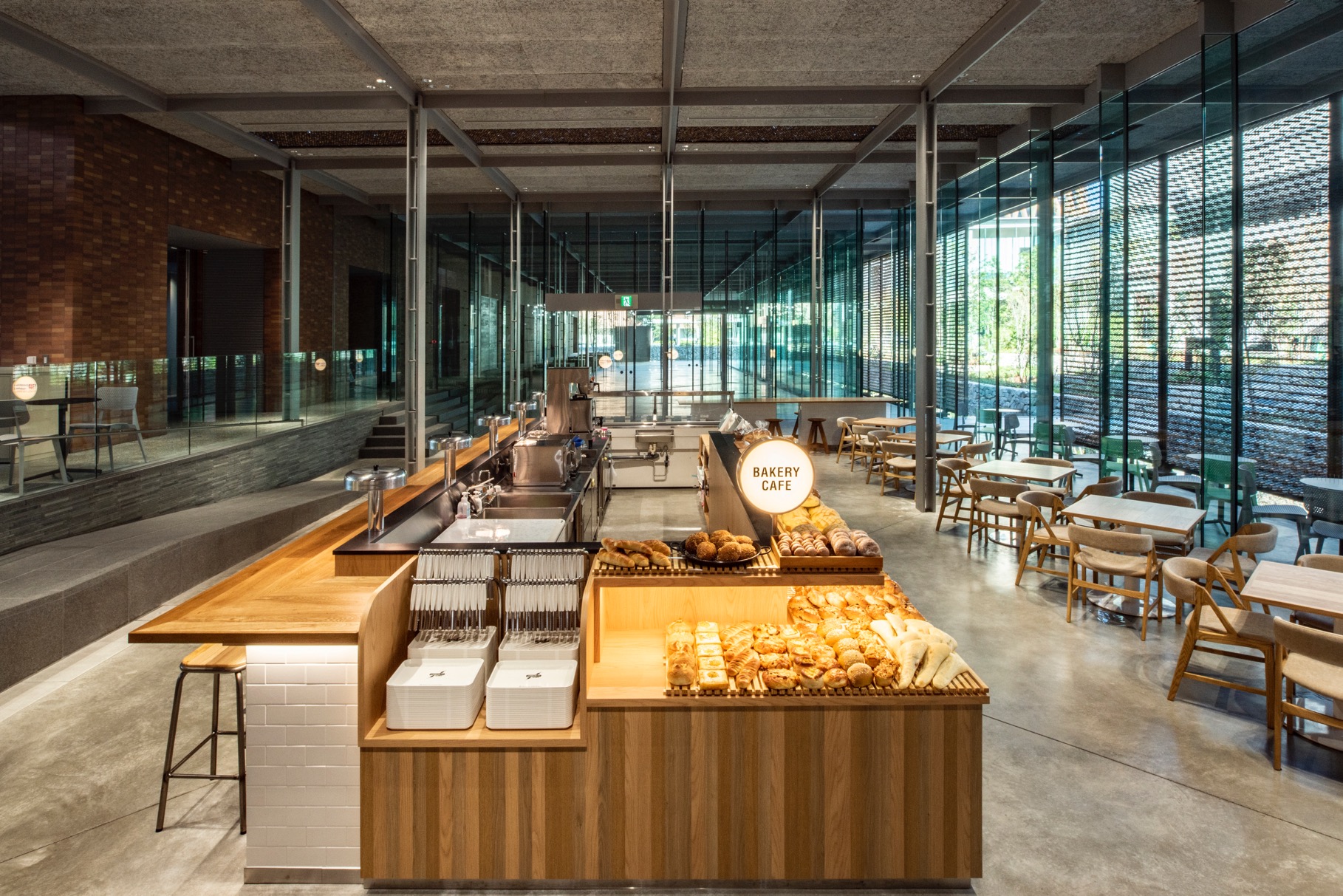KINDAI UNIVERSITY NEW CAFETERIA <font color=